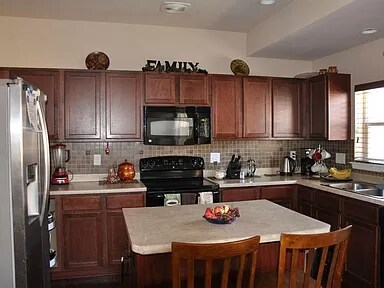 Foto del edificio - 18045 E Saskatoon Pl