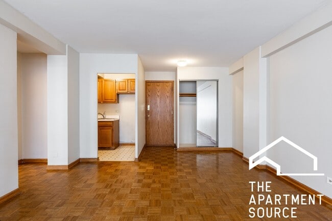 Photo - 4180 N Marine Dr Apartment