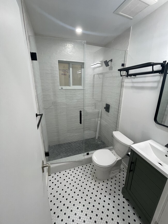 Building Photo - 135 Zamora Ave