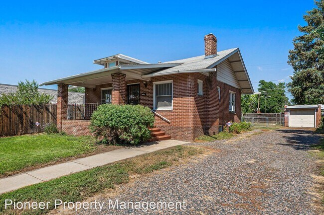 Building Photo - 2 br, 2 bath House - 1448 Niagara St
