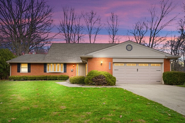 Photo - 2481 E Rahn Rd House