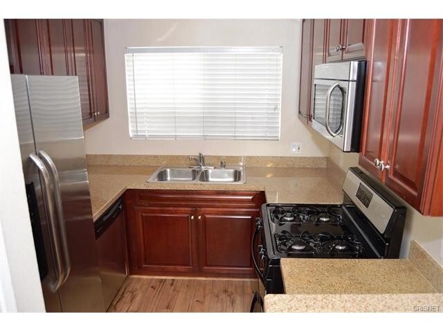 Foto del edificio - 21450 Burbank Blvd