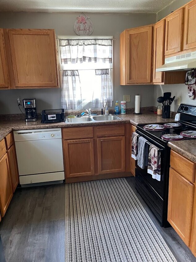 Foto del edificio - 634 SE 28th St