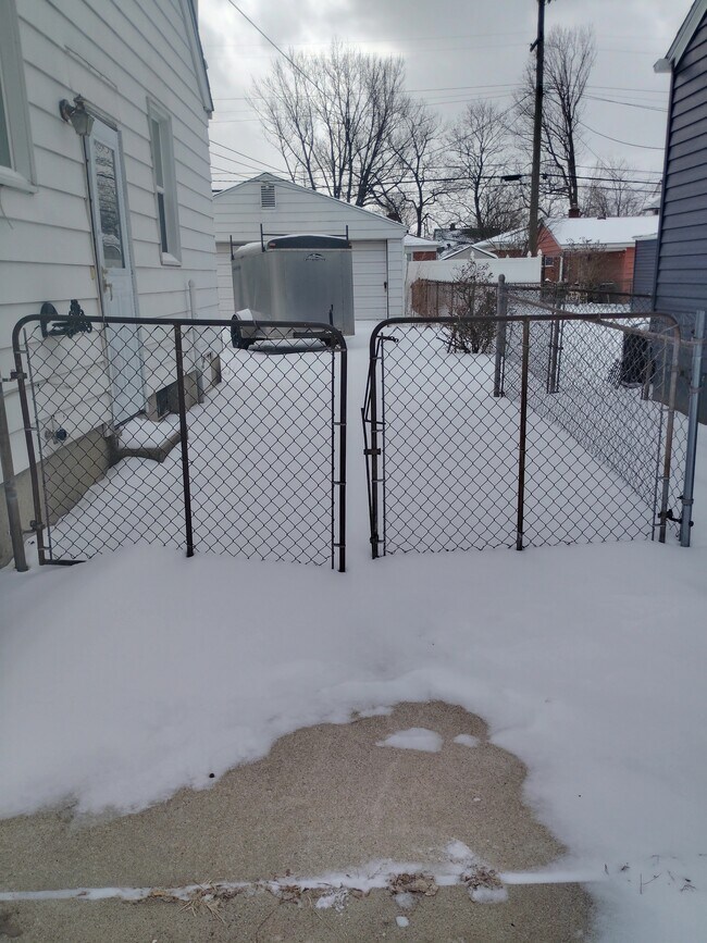 Foto del edificio - 523 Lincoln Ave