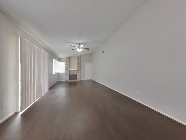 Building Photo - 17803 Glenmark Dr