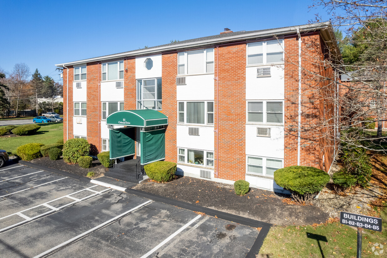 Primary Photo - Colonial Drive Condominiums