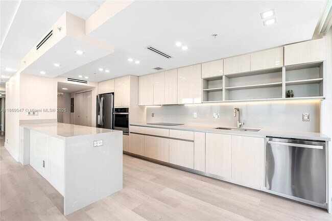 Foto del edificio - 19707 Turnberry Way