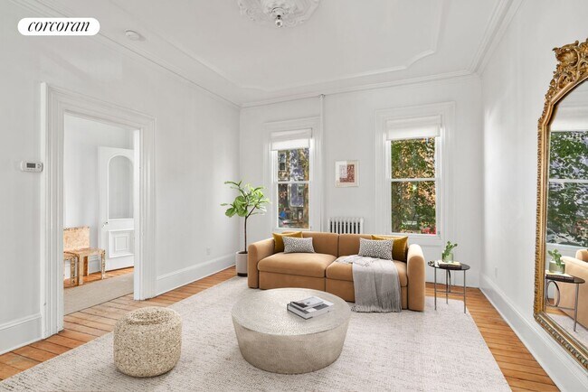 Foto del edificio - 16 Orient Ave