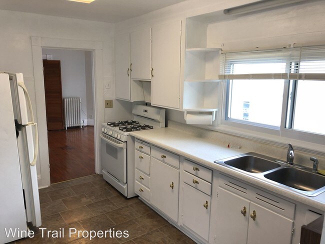 Foto del edificio - 1 br, 1 bath Apartment - 185 Lewis Street