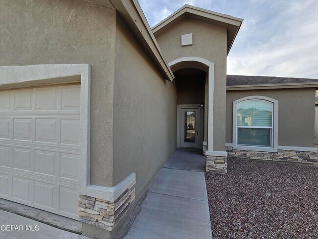 Foto del edificio - 13813 Sky Harbor Ave