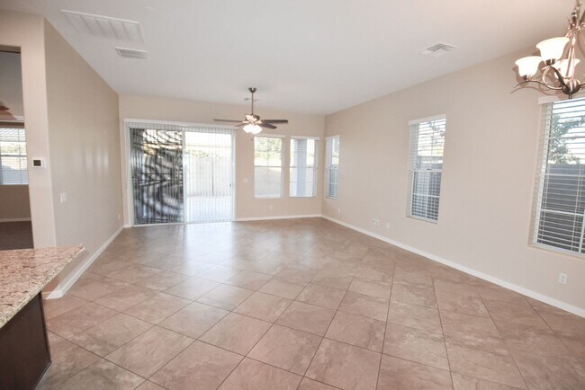 Building Photo - 10602 E Naranja Ave