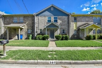 Building Photo - 207 Granberry St