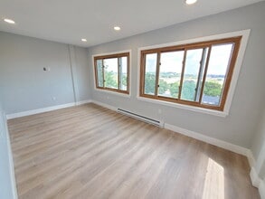 Building Photo - 31 Faywood Ave