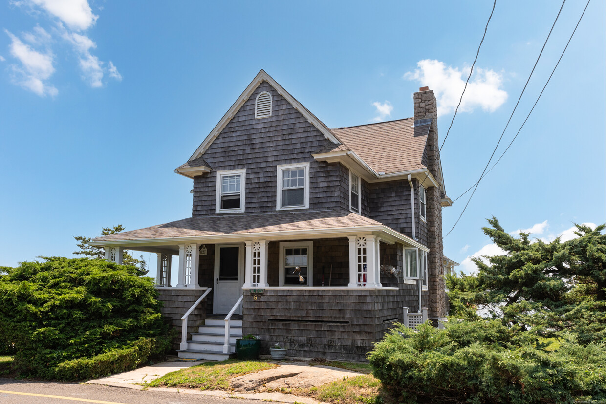Primary Photo - 67 Chimney Corner Cir