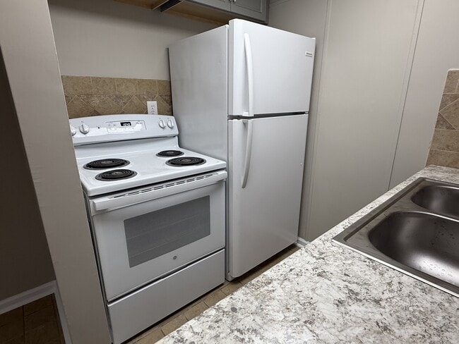 Building Photo - 4908 Charwood Trail NW