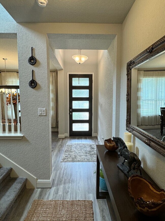Foto del edificio - Modern 3-Bedroom Home Near Alamo Ranch with Covered Patio & Privacy Fence