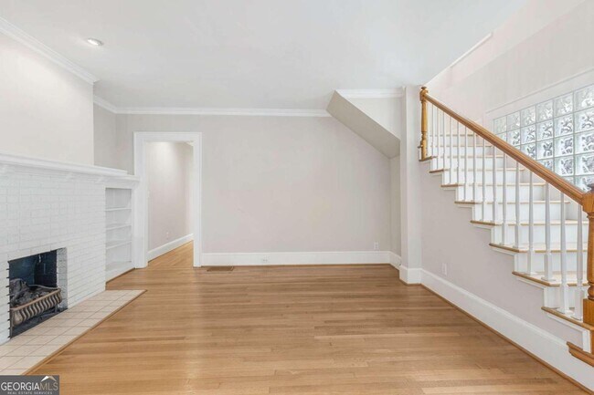 Building Photo - 725 Brookridge Dr NE