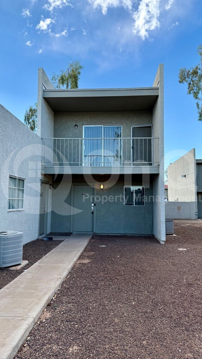 Photo - 2834 E Kathleen Rd House