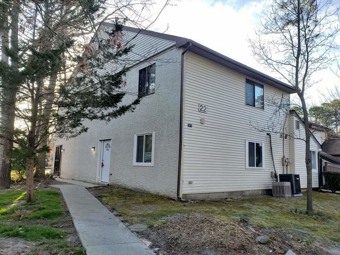 2816 Forsythia Ct, Hamilton Township, NJ 08330 Room for Rent in