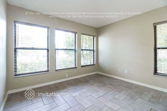 Building Photo - 1011 Surge Ct