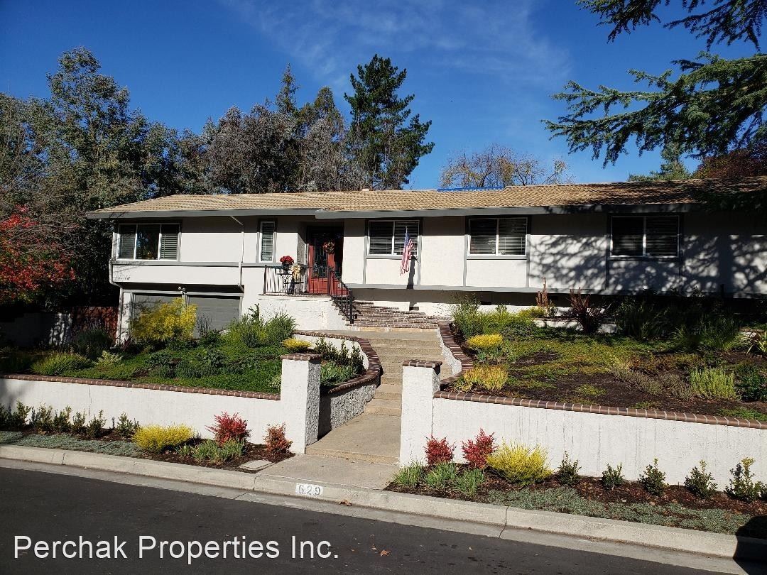 Primary Photo - 4 br, 2 bath House - 629 Dolphin Drive