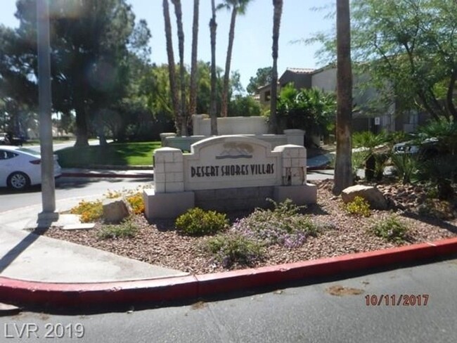 Building Photo - Desert Shores