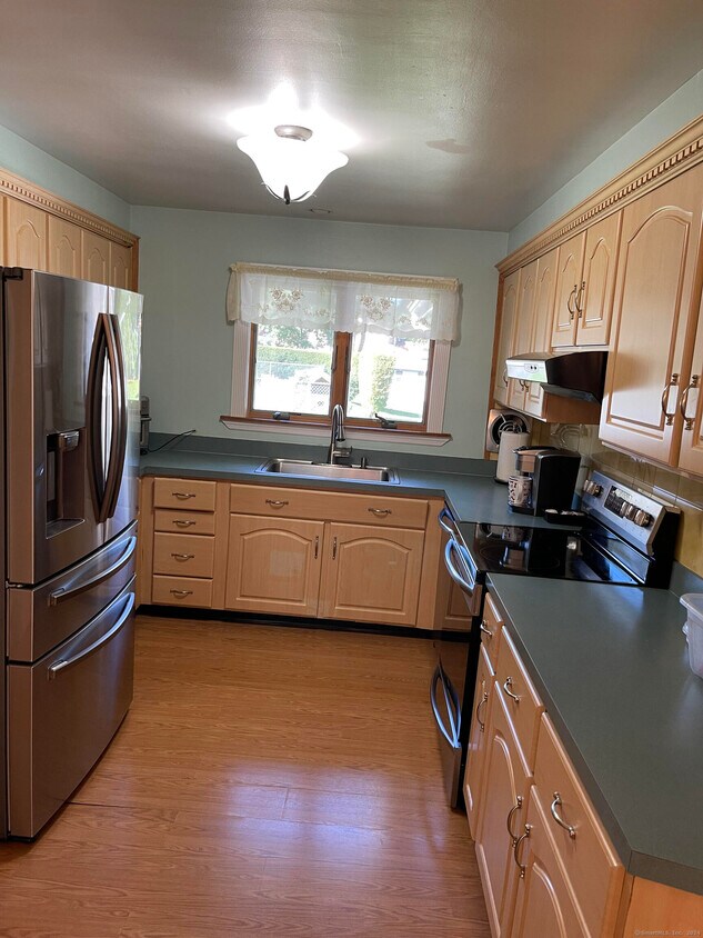 Foto del edificio - 52 Lake Ave