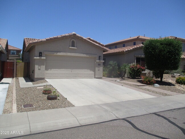 Building Photo - 2304 W Bonanza Ln