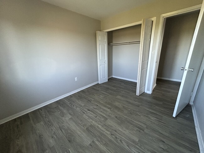 Building Photo - 15 Reading Crescent