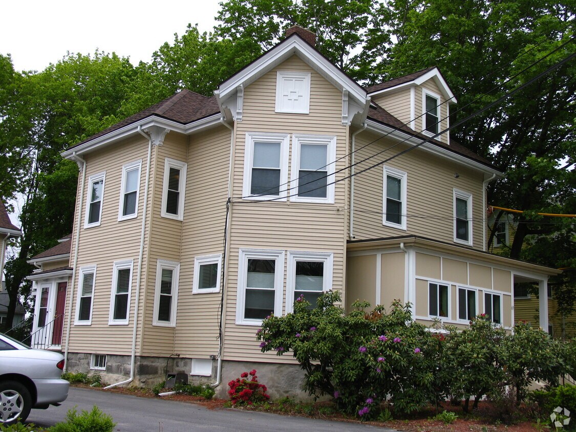 Primary Photo - 69 Orange St