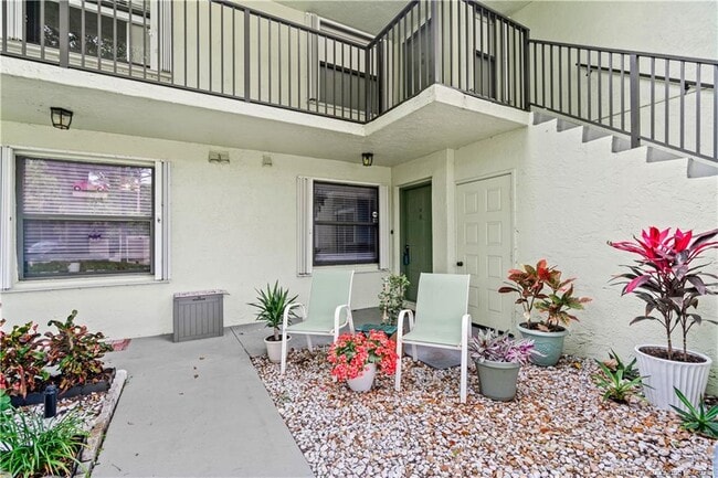 Foto del edificio - 1001 Sabal Ridge Cir