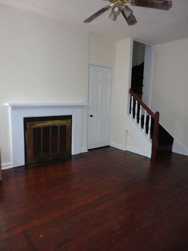 Building Photo - 1237 Pine St