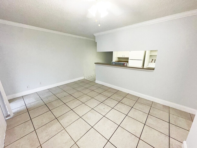 Building Photo - 4401 Treehouse Ln