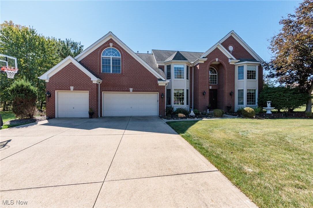 12649 Fieldstone Pl Strongsville, OH 44149 – photo 1 of 50