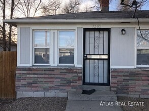 Building Photo - 7387 Oneida Dr