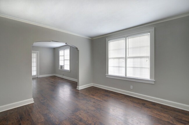 Foto del edificio - Large Downtown Savannah 2BR/1BA House For ...