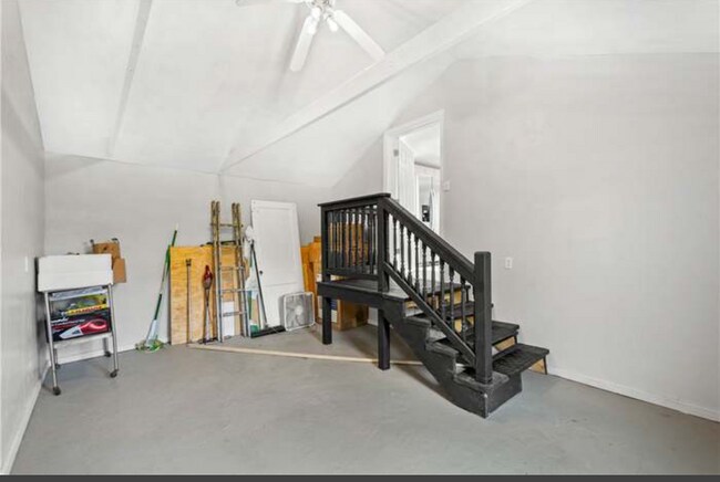 Building Photo - 804 4th Ave