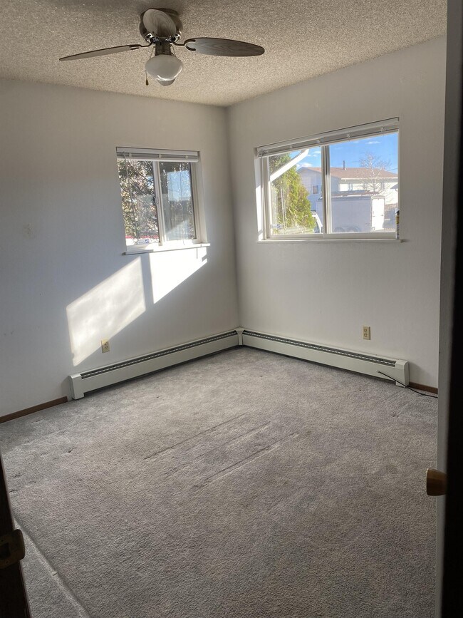 Building Photo - 3208 Bevans St