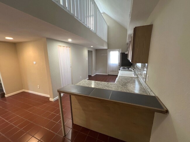 Foto del edificio - 627 E 14th St