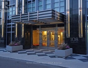 Building Photo - 108 Lisgar St