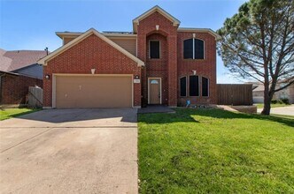 Building Photo - 722 Gillon Dr