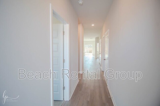 Building Photo - 5055 Georgetown Dr