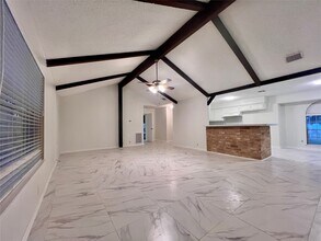 Building Photo - 23111 Bayleaf Dr