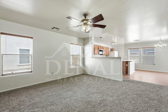 Foto del edificio - 4923 N 108th Dr