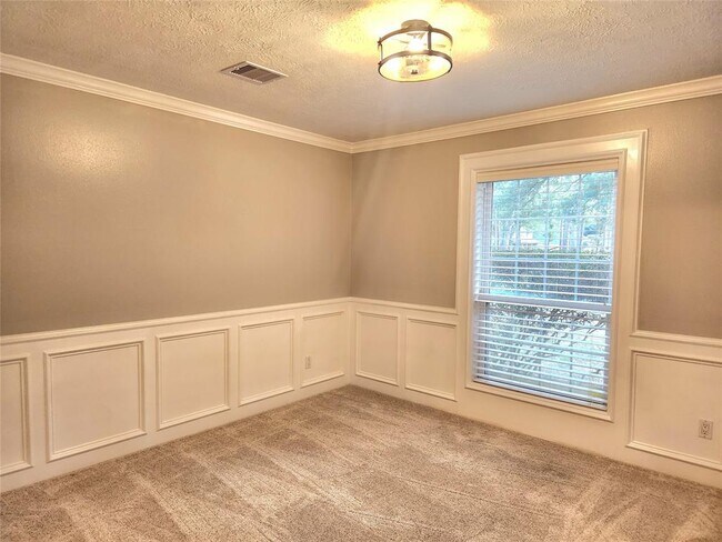Building Photo - 6203 Craigway Rd