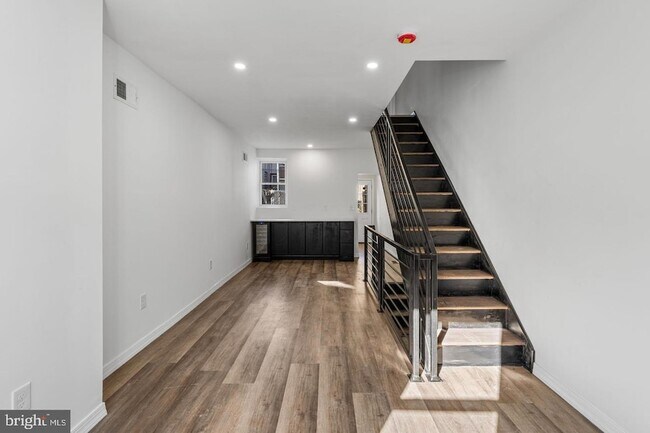 Foto del edificio - 3058 Tilton St
