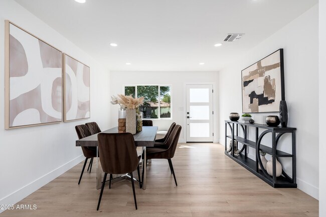 Foto del edificio - 4464 E Campbell Ave