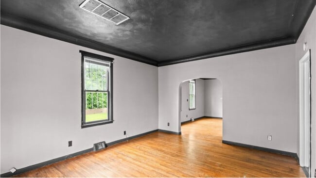 Building Photo - 1617 Buckingham St