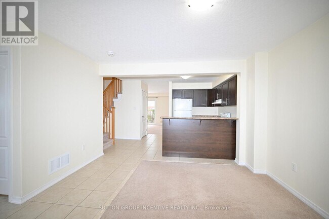 Building Photo - 90 Sovereigns Gate