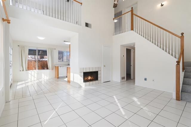 Building Photo - 2020 Raven Ln